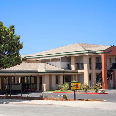 Super 8 By Wyndham Salinas Motel Luaran gambar